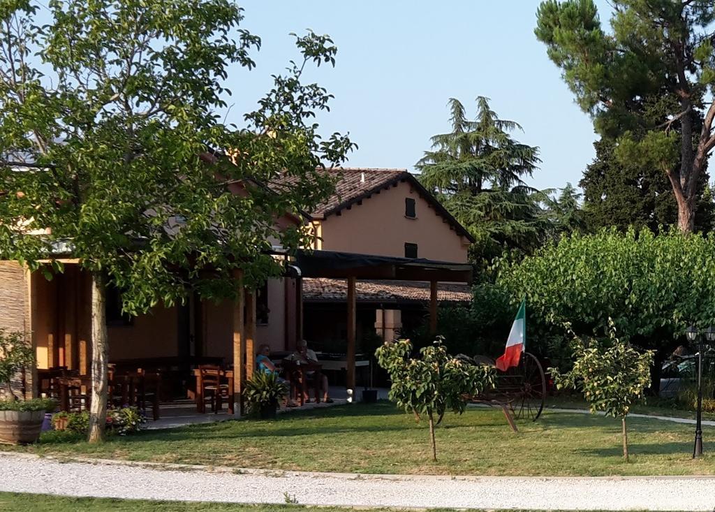 Agriturismo Perugini Bed & Breakfast Cesena Exterior photo